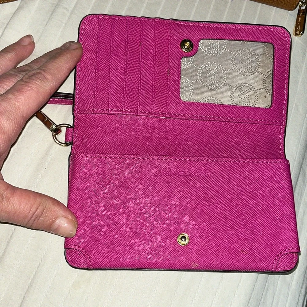 Micheal Kors Hot pink saffiano leather mobile wristlet card slot ID window